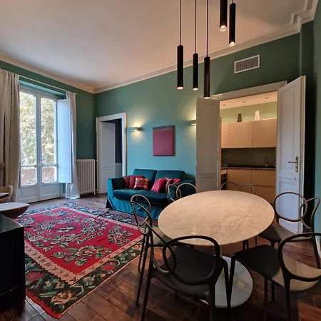 Elegant House, In The Center Τορίνο