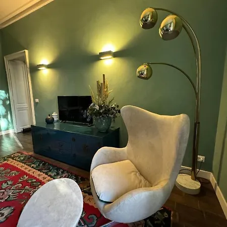 Elegant House, In The Center *